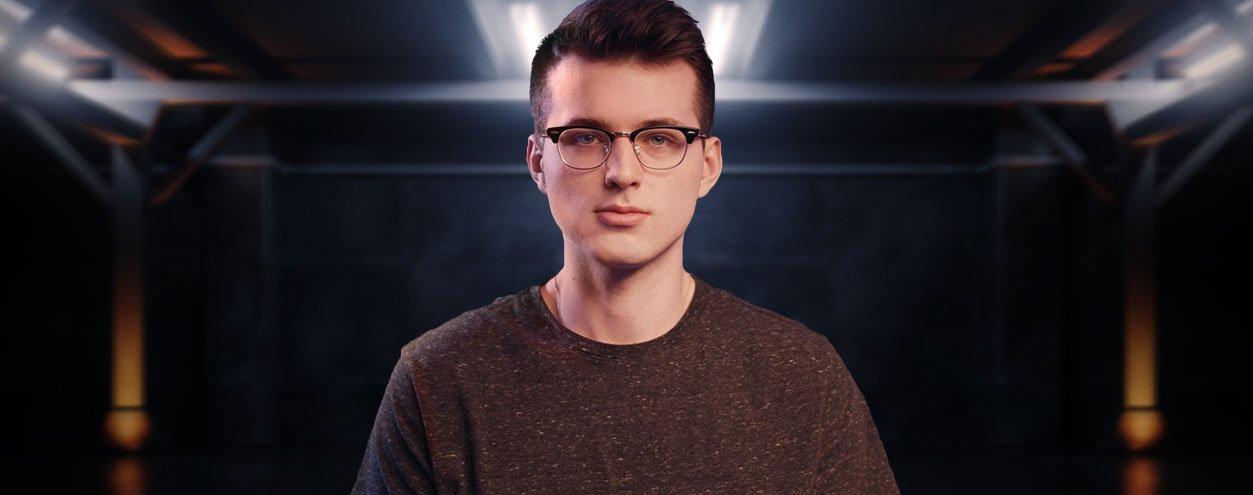 GarrettG Teaches Pro Competitive Rocket League